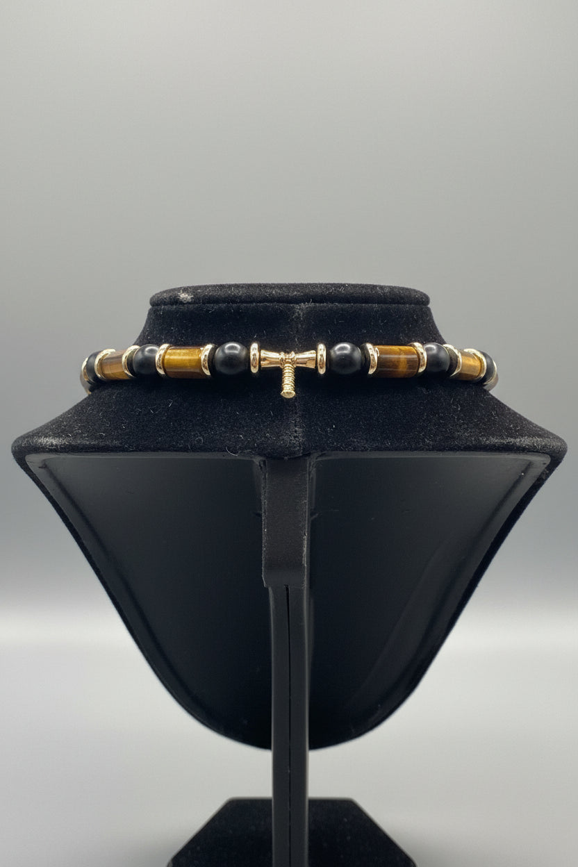 back view of necklace screw clasp closure 